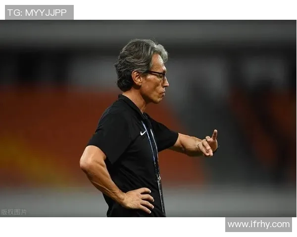 武汉网球队整体压制体系解析与战术运用探讨